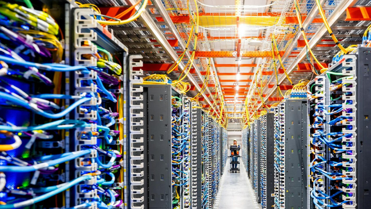 Power Grid Delays: The Growing Barrier to Europe’s Data Center Expansion Power Grid Delays: The Growing Barrier to Europe’s Data Center Expansion